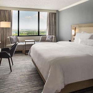 Traditional King Room Hearing Accessible